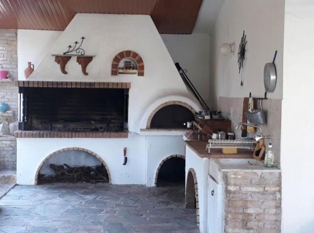 Villa Corina Near The Airport Kouvaras Экстерьер фото